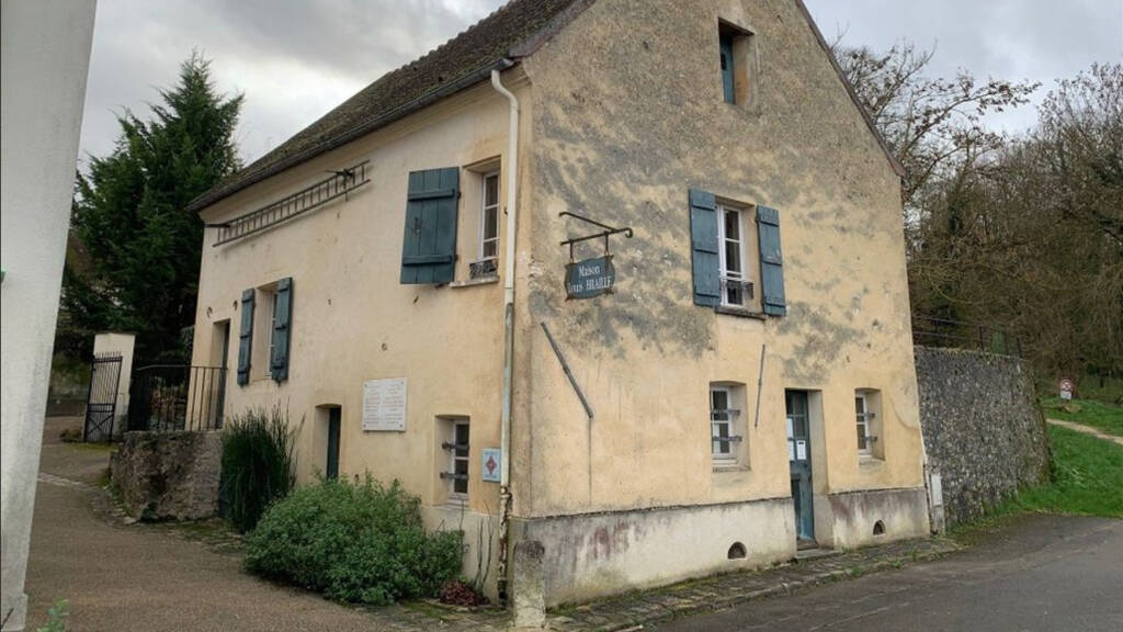 Exterior view of the Louis Braille Museum